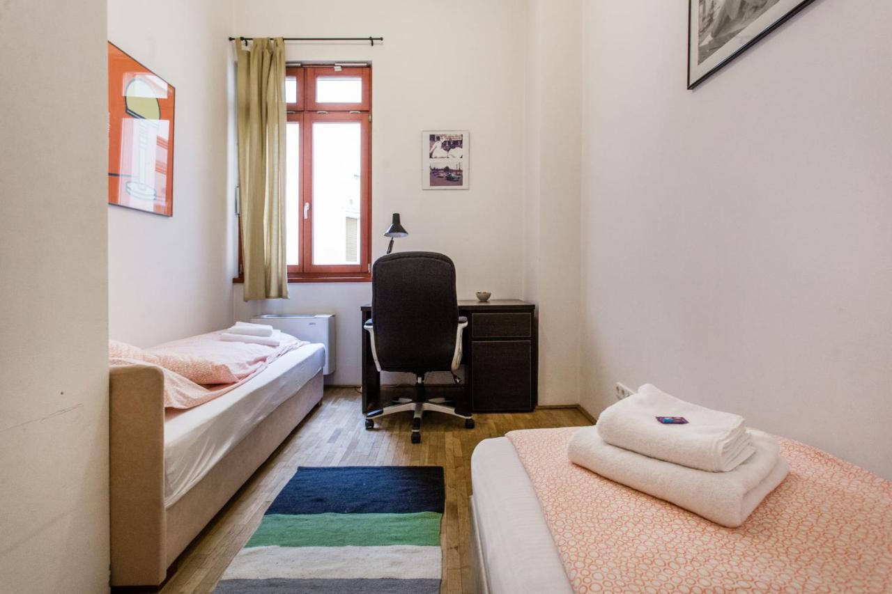 Family Suite By Heroes' Square Budapeste Exterior foto